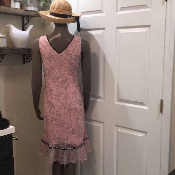 Dress - Picture 2 of 4